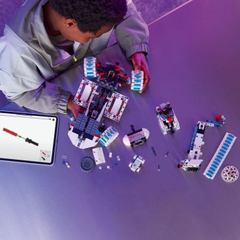 Seturi Lego Vehicul spatial Rover Lunar Outpost